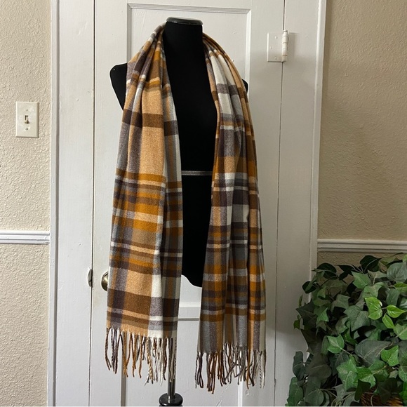 Soft Plaid Scarf With Armholes & Tassel Hem - Picture 7 of 11